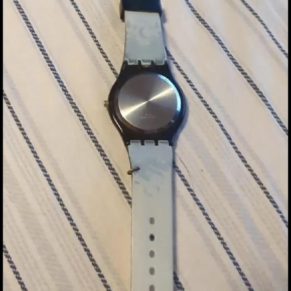 Neca Twilight Plastic Wristwatch With Edward's Face and Metal Charm - Picture 2 of 5